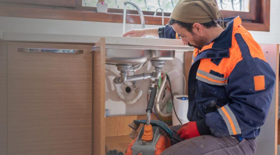 Local water heater installation in Lenzburg, IL